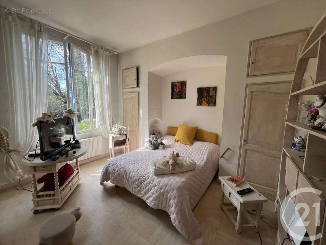 Maison à ROQUEFORT-LES-PINS