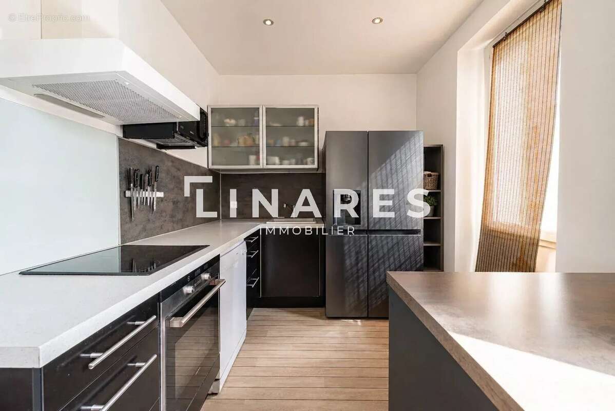 Appartement à MARSEILLE-7E