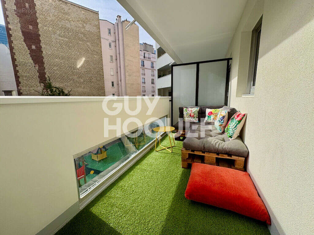 Appartement à COURBEVOIE