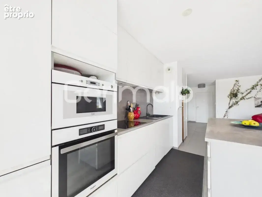 Vente - Appartement - 5 pièces + cuisine - 115 m² - 599 000 € - - photo 9