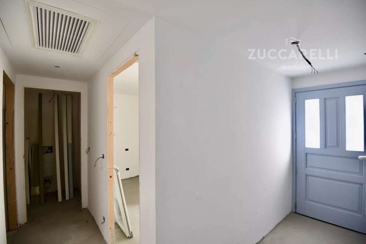 Appartement à ROQUEBRUNE-CAP-MARTIN