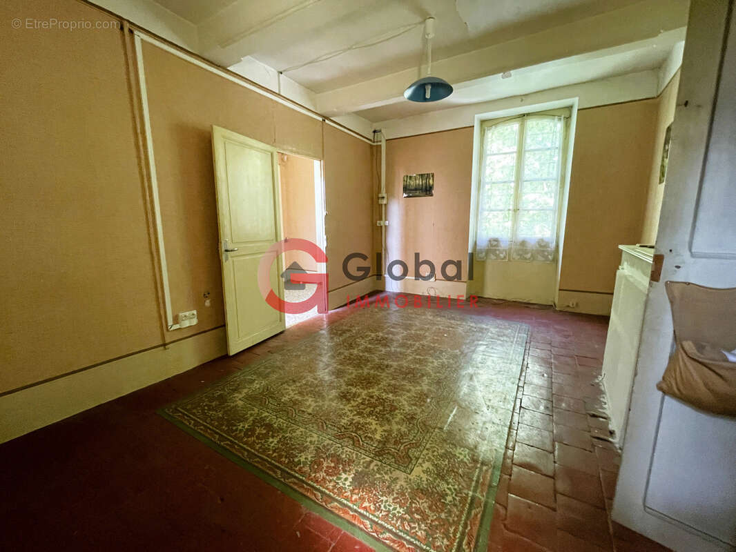 Maison de Maître 10 pièces avec jardin et cave. - photo 17