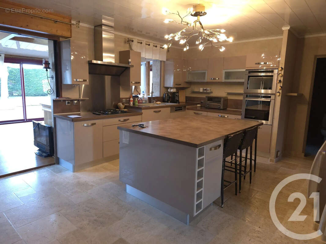 Maison à CLAYE-SOUILLY