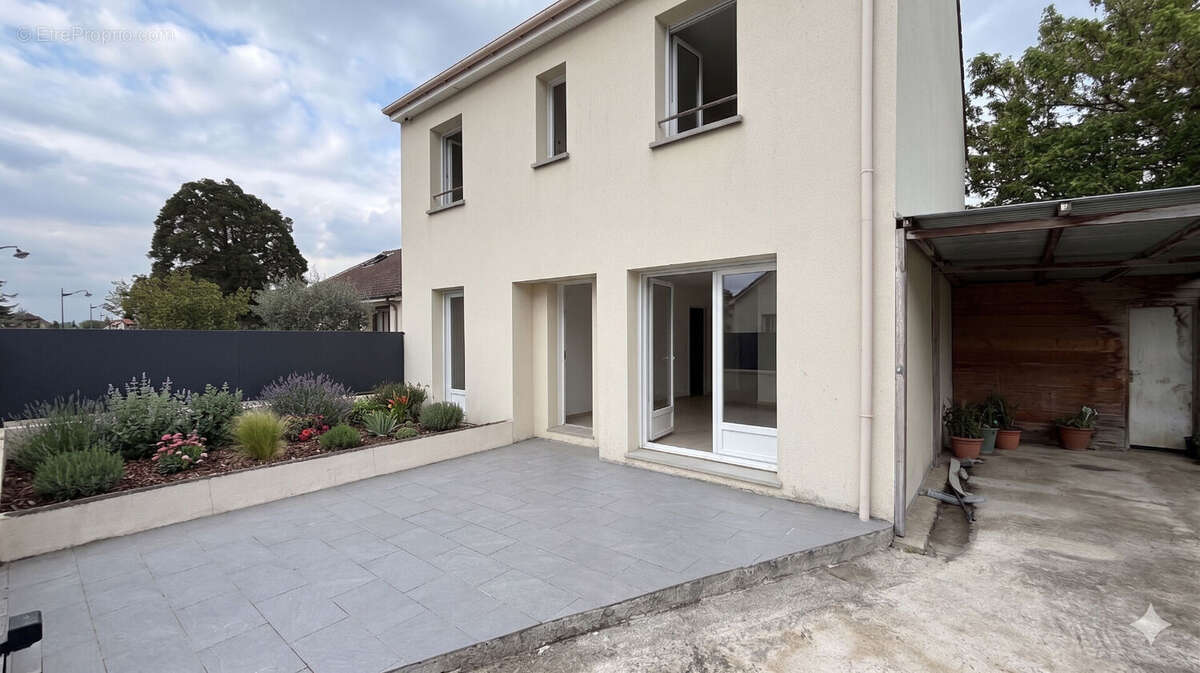 Maison à CORBEIL-ESSONNES