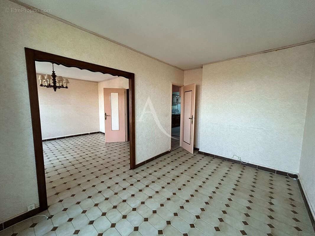 T4 - 3 chambres - CHATEAU REZE - photo 3