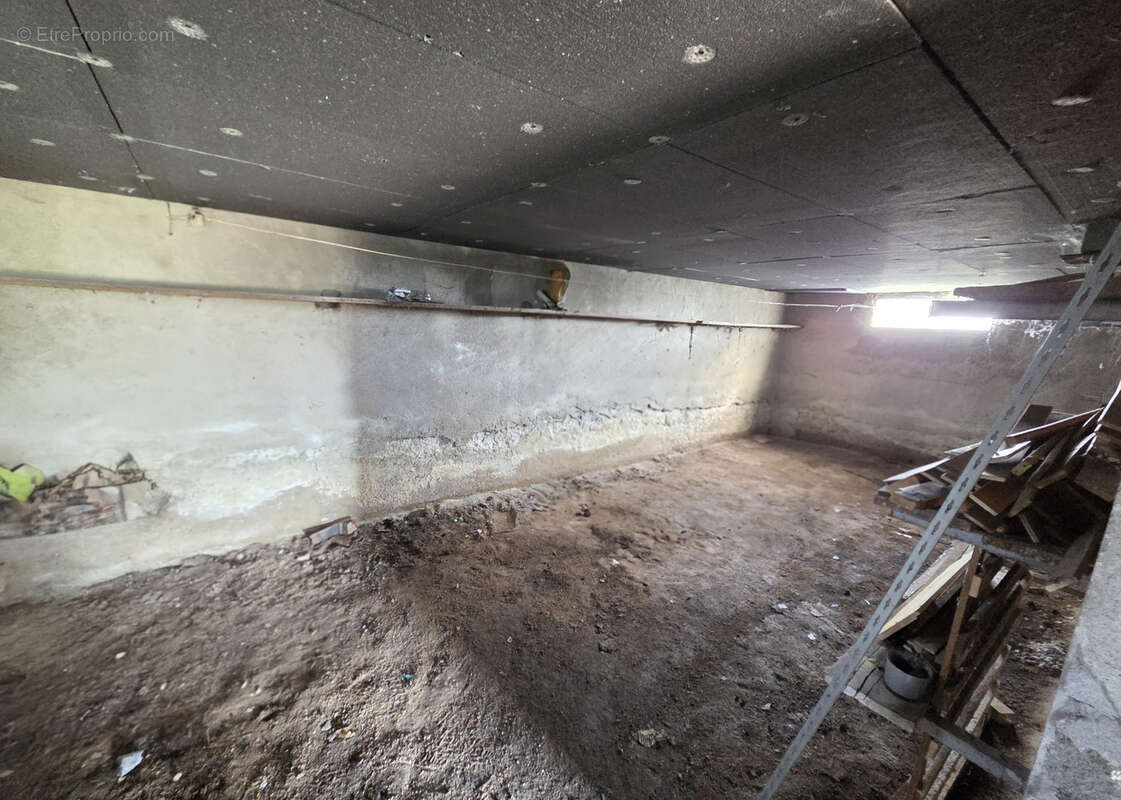 Maison à LA CHAPELLE-AUX-CHASSES