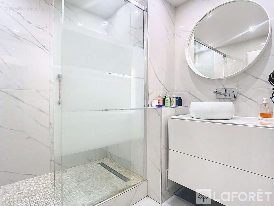Appartement Vitrolles 4 pièce(s) 93m2 - photo 8
