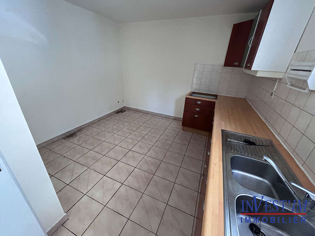 Appartement à PIERRE-BENITE