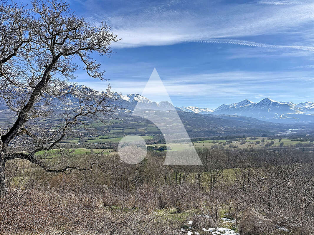 Terrain à LA FARE-EN-CHAMPSAUR