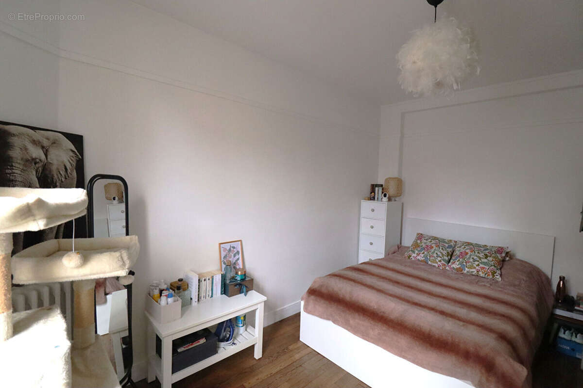 Appartement à LEVALLOIS-PERRET