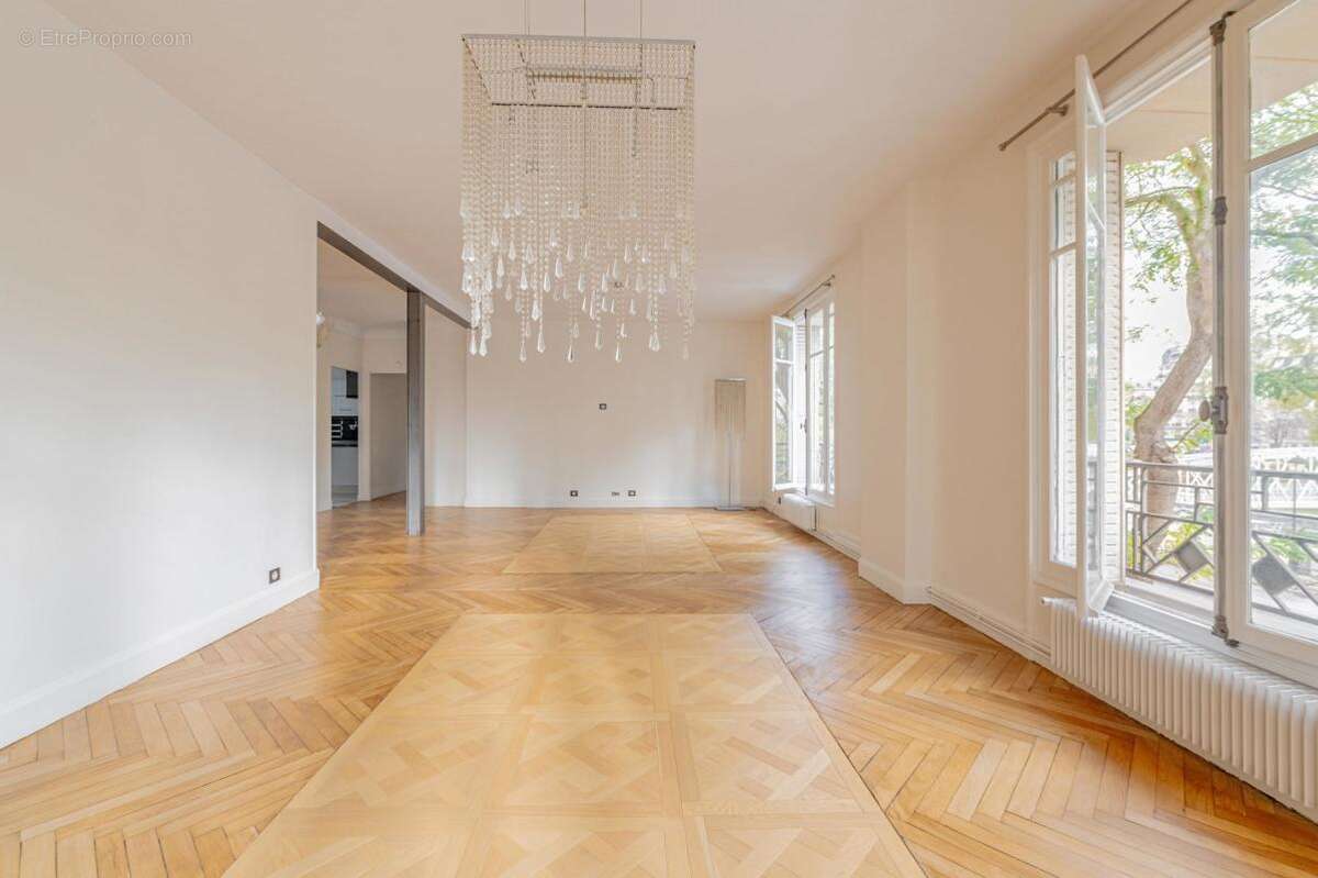 Appartement à PARIS-4E