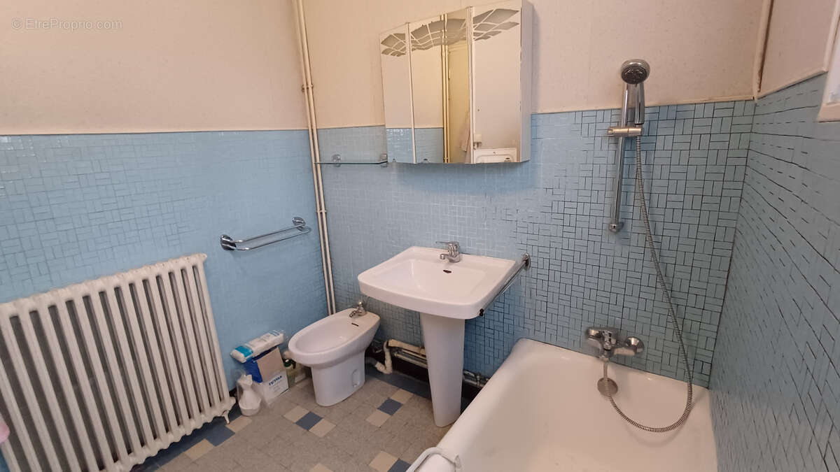 Commerce à DONNEMARIE-DONTILLY