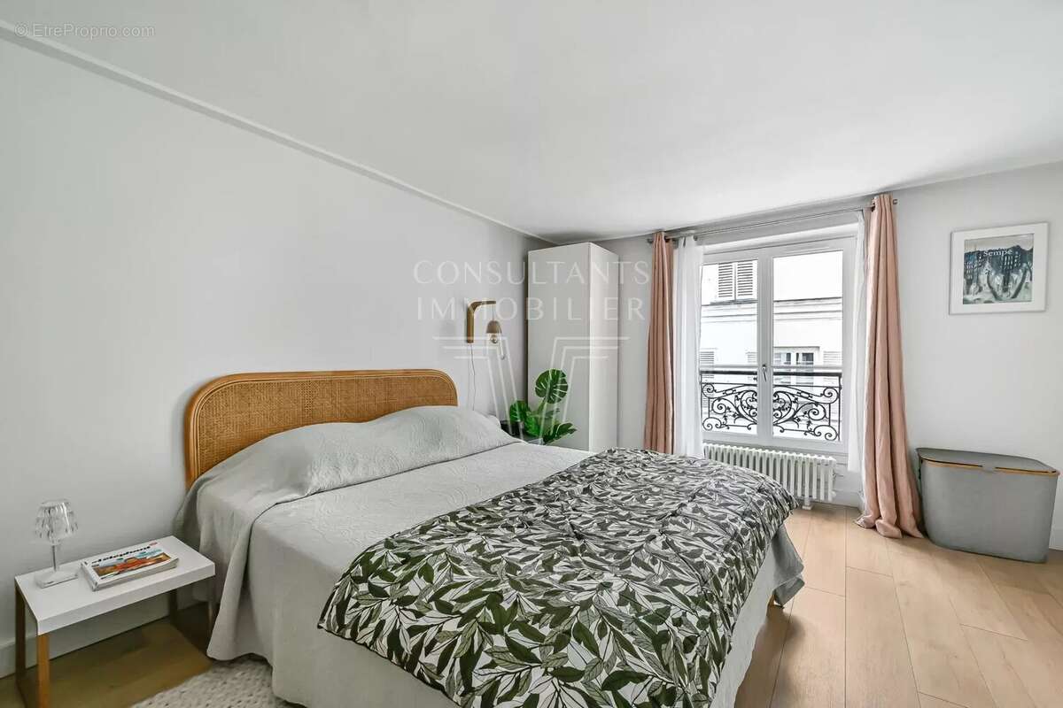 Appartement à PARIS-7E
