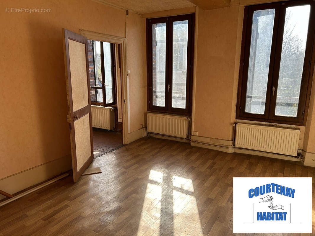 Maison 116 m² à Chateau-Renard  - photo 4