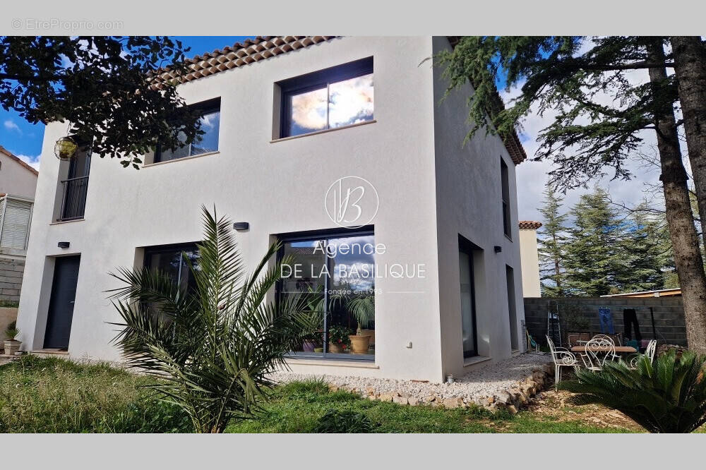 Maison à SAINT-MAXIMIN-LA-SAINTE-BAUME