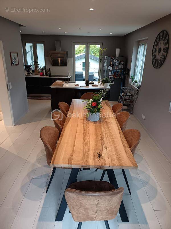 Maison à BONNEVILLE