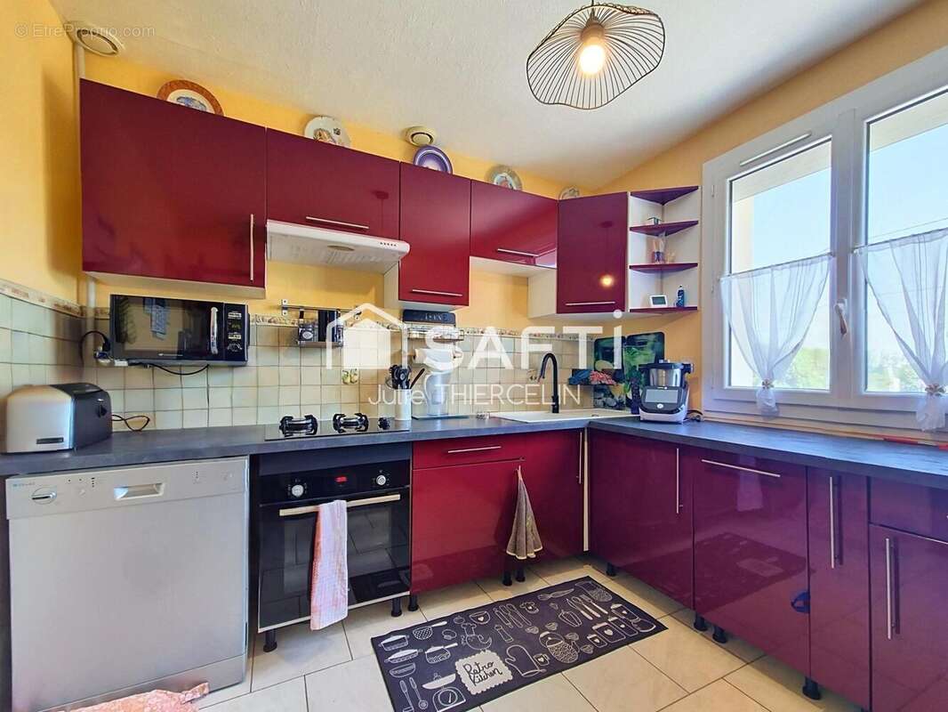 Maison 97 m² à Chambon-La-Foret  - photo 4