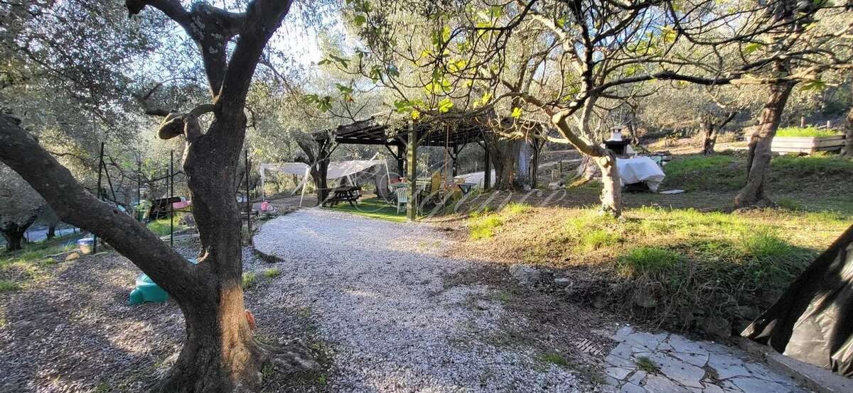 Maison à BERRE-LES-ALPES