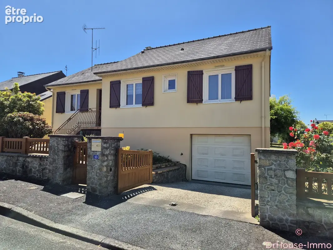 Maison 6 pièces 94 m² à vendre à Ernee (53500) - photo 2