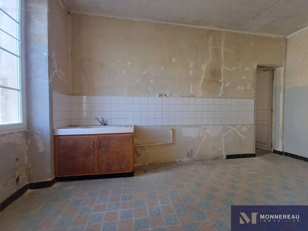 Maison de bourg a rehabiliter - photo 10