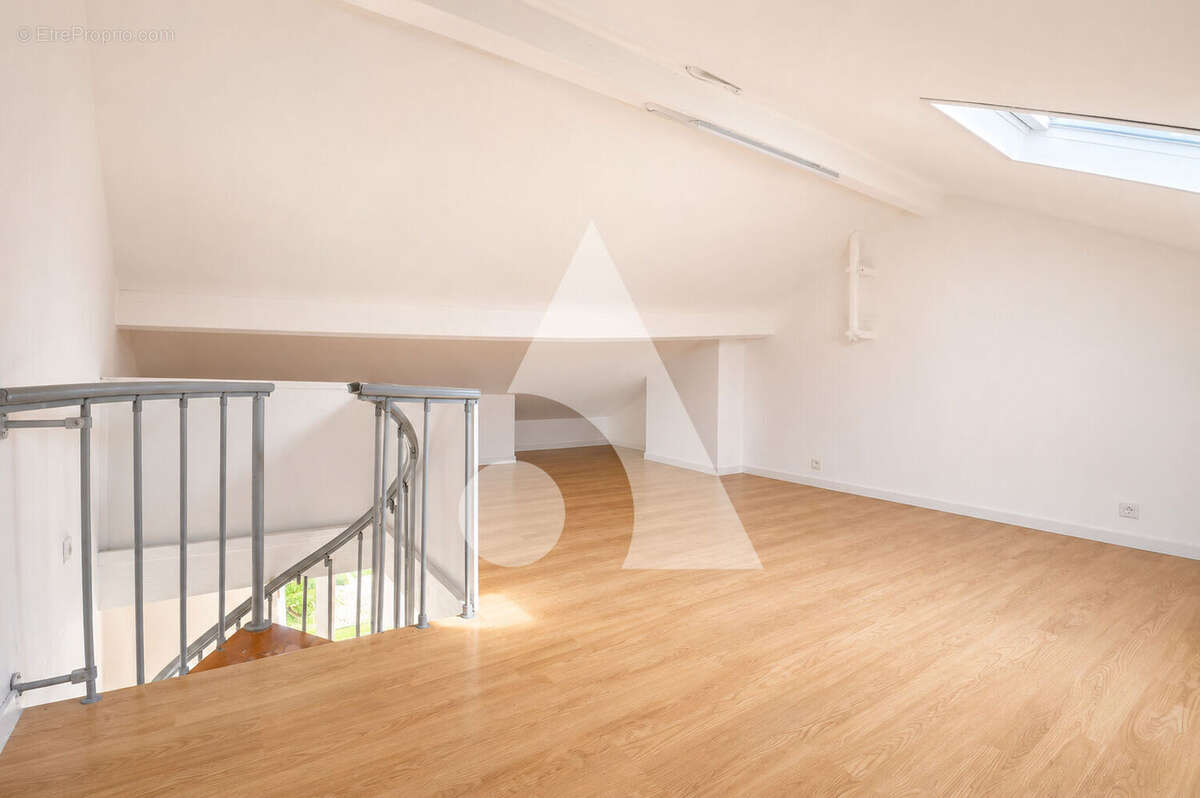 Appartement Bagnolet 2/3 pièce(s) 38 m2 - photo 3