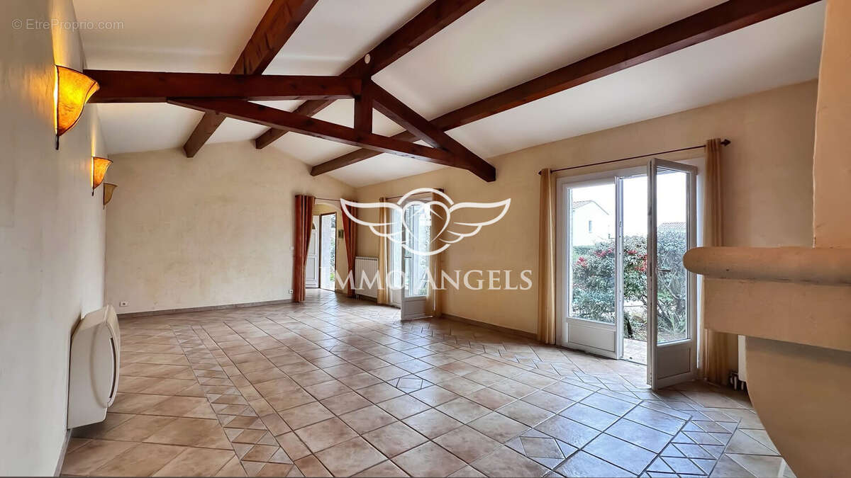 Maison à SUSSARGUES