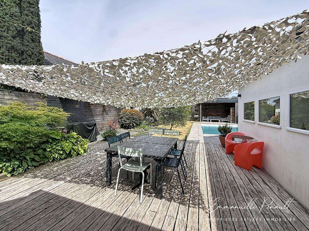 Sarzeau centre · Propriété de caractère, jardin clos et piscine - photo 18