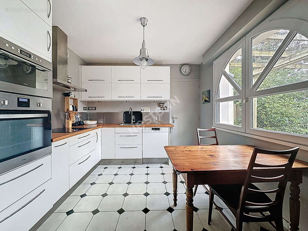 Nantes -Eraudière - Maison 163 m²  avec garage et jardin au pied des bords de l'Erdre - photo 4