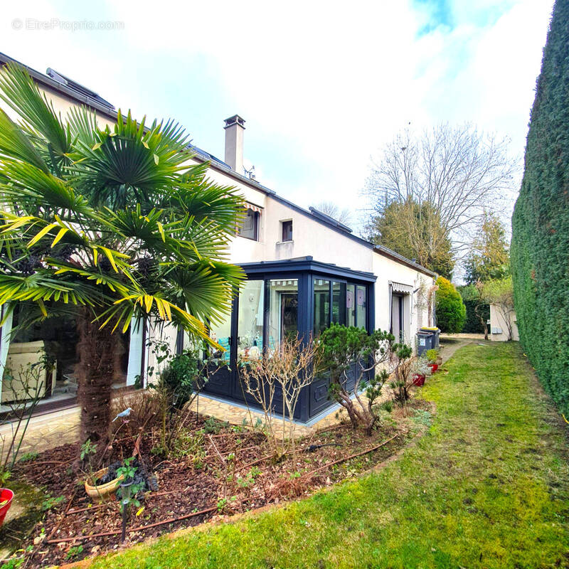 Maison à VILLE-D'AVRAY