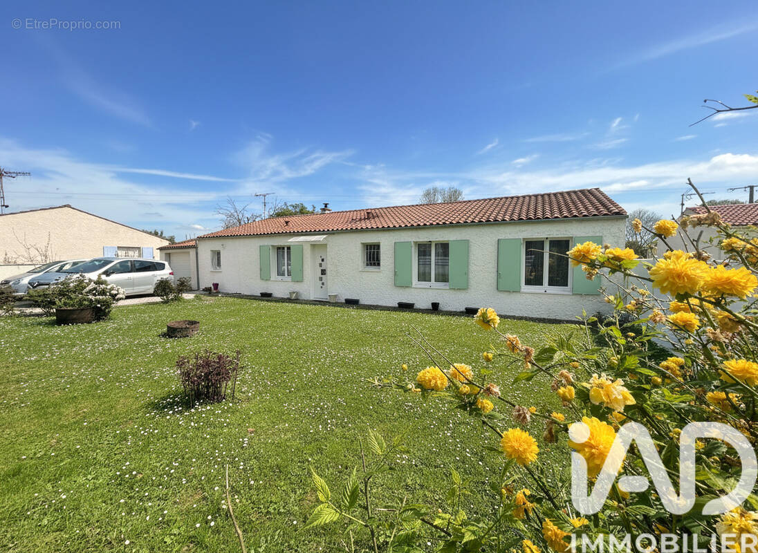 Photo 1 - Maison à SAINT-CHRISTOPHE