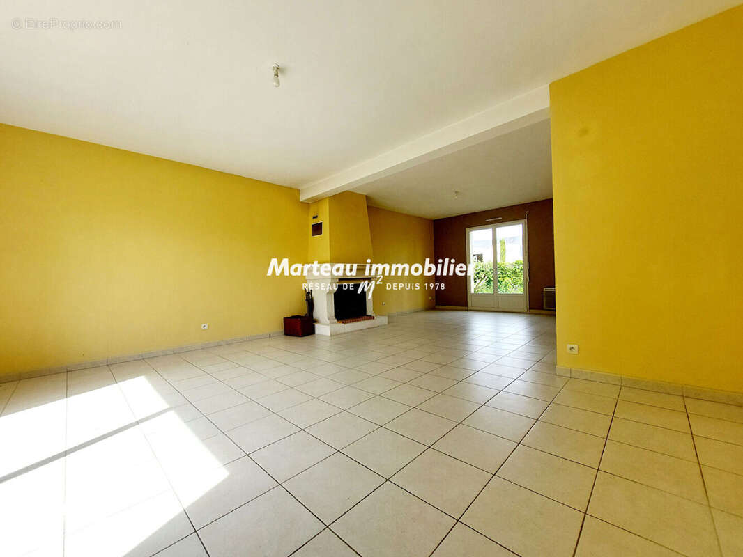 Maison à YVRE-L'EVEQUE