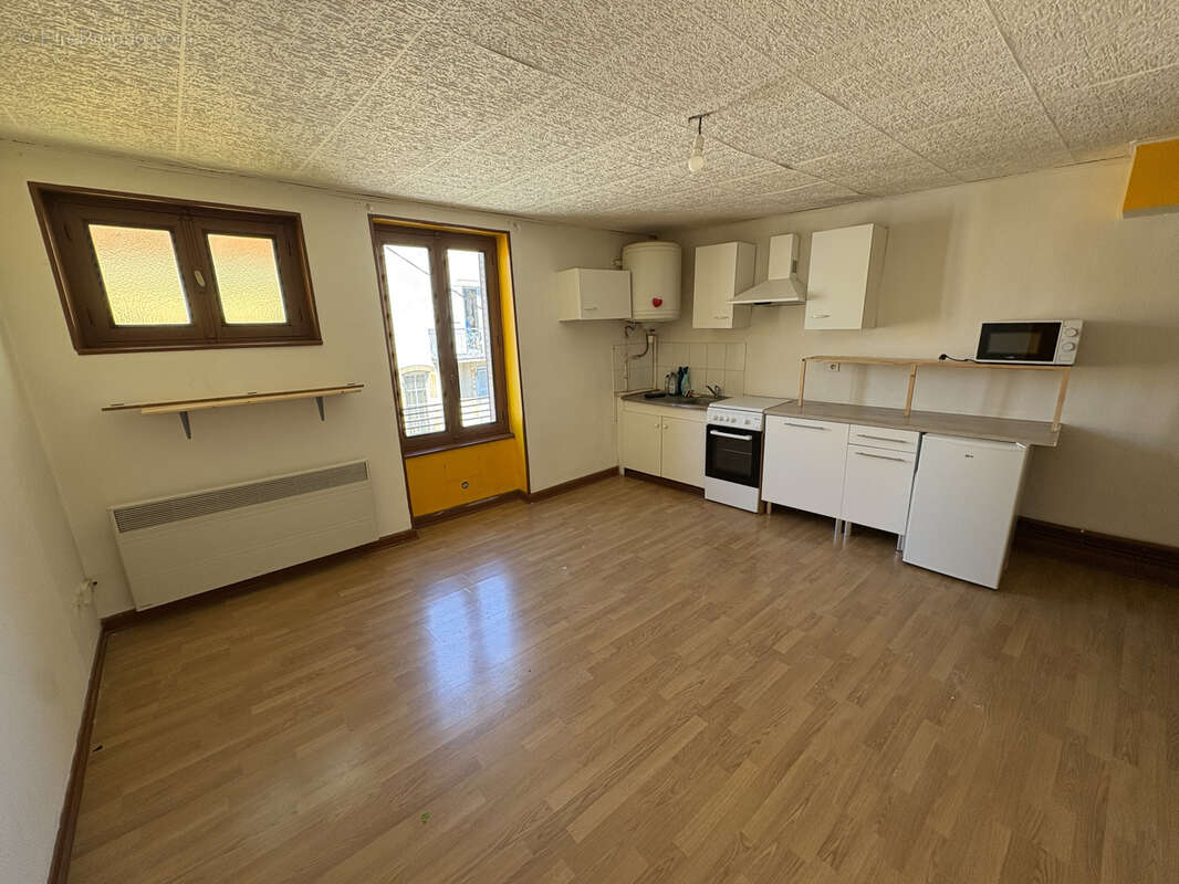 Appartement à VIC-LE-COMTE