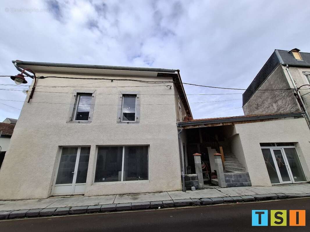 Maison à LOURES-BAROUSSE
