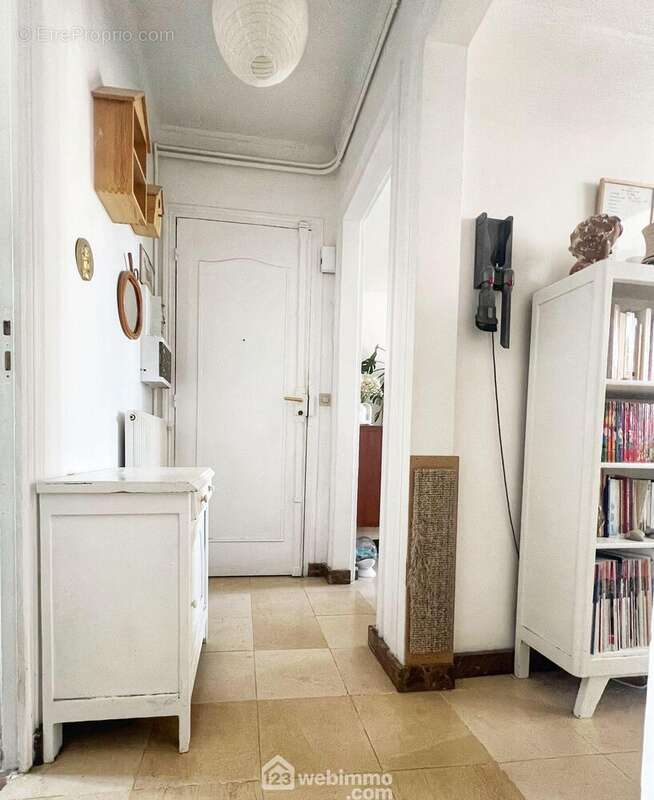 Entrée et couloir - Appartement à MALAKOFF