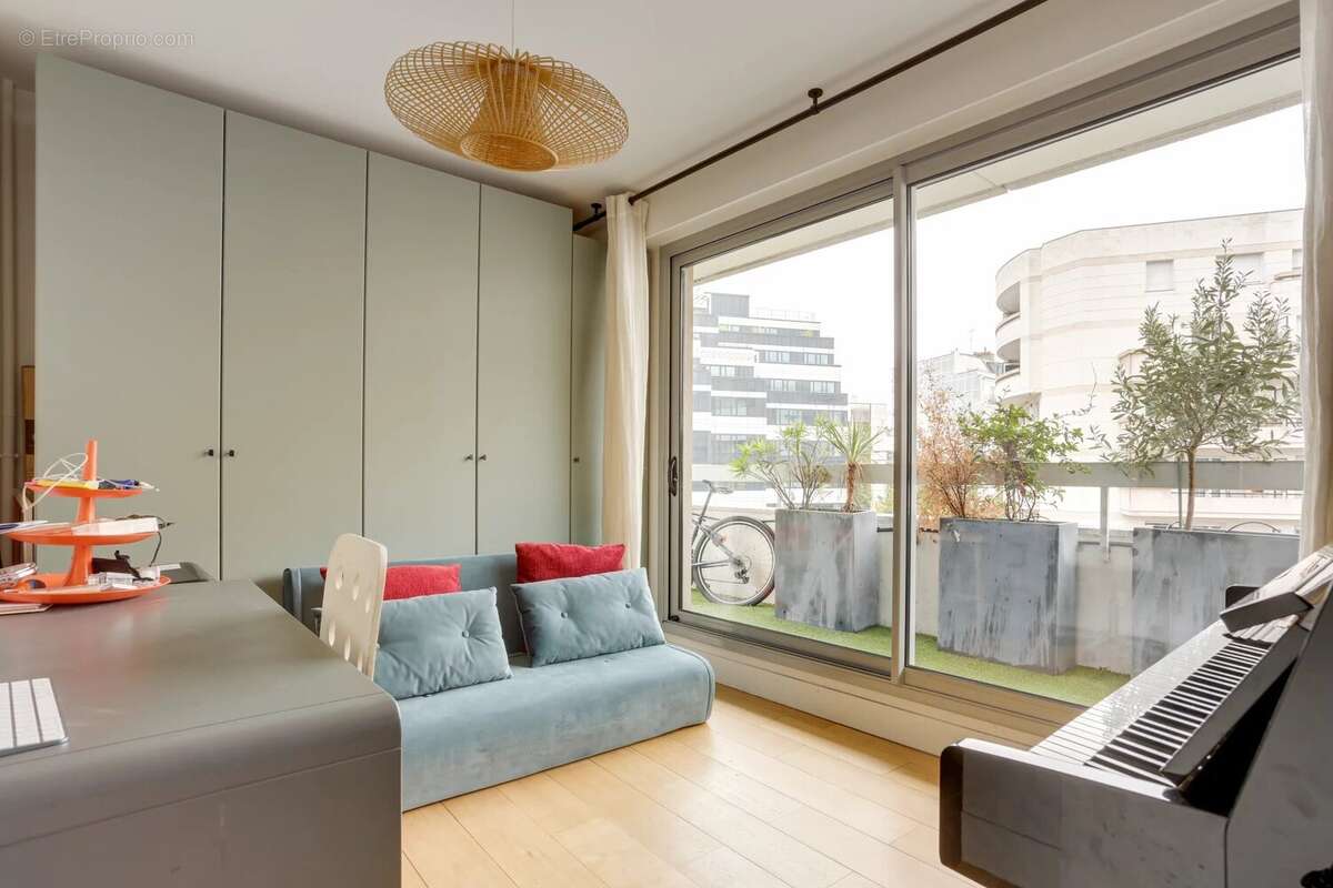 Appartement à LEVALLOIS-PERRET