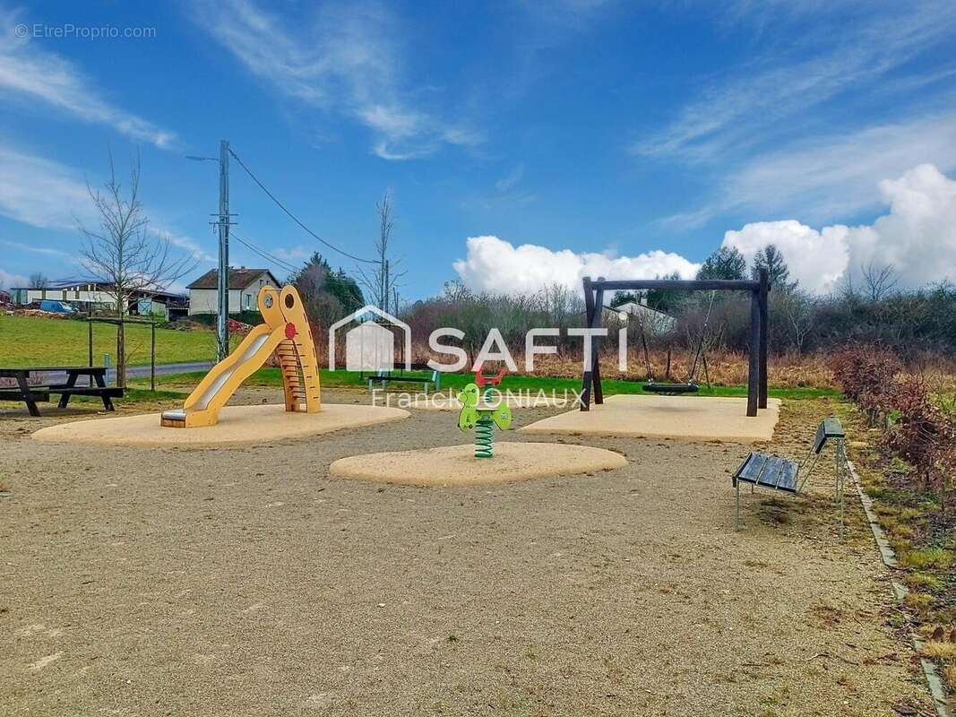 Photo 2 - Terrain à ERIZE-LA-BRULEE