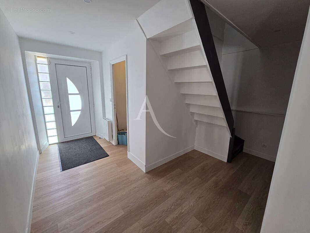 Maison Dourdan 5 pièces de 160 m2 avec grange attenante de 80 m² + garage 20 m² - photo 11