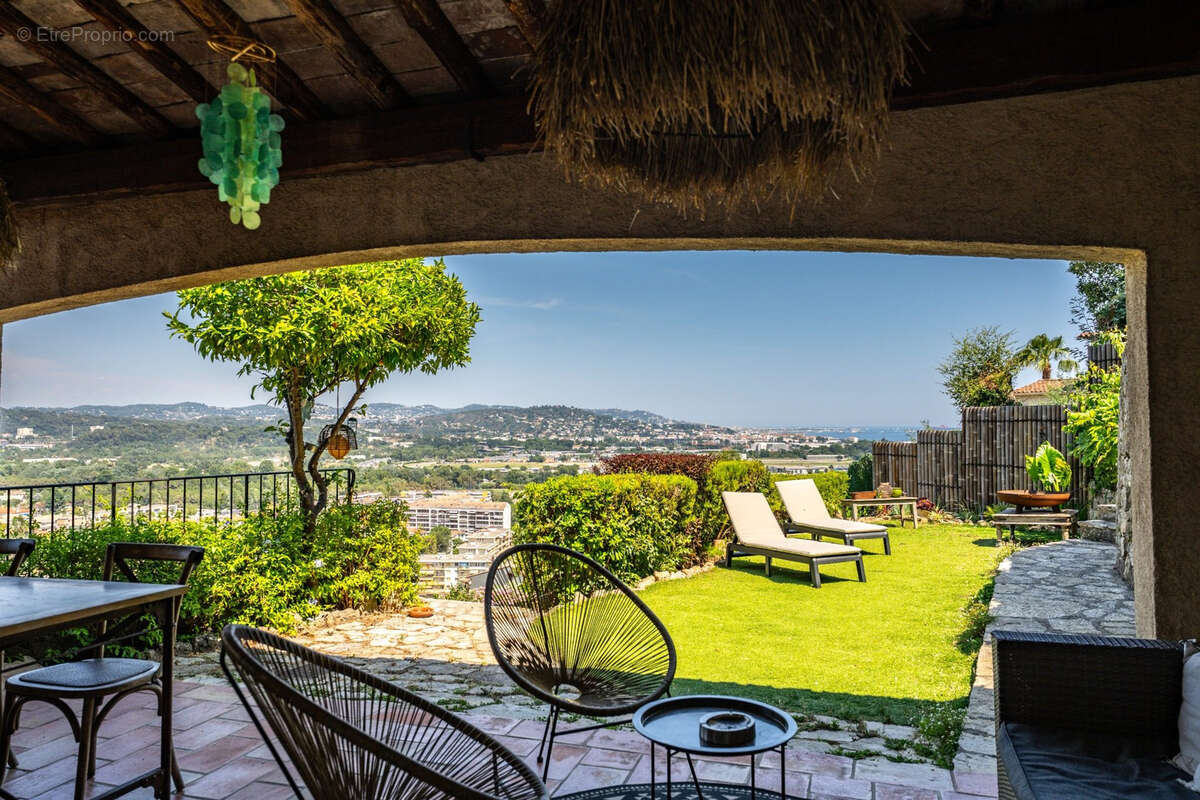 Maison avec pleine vue mer et iles de lerins - photo 17