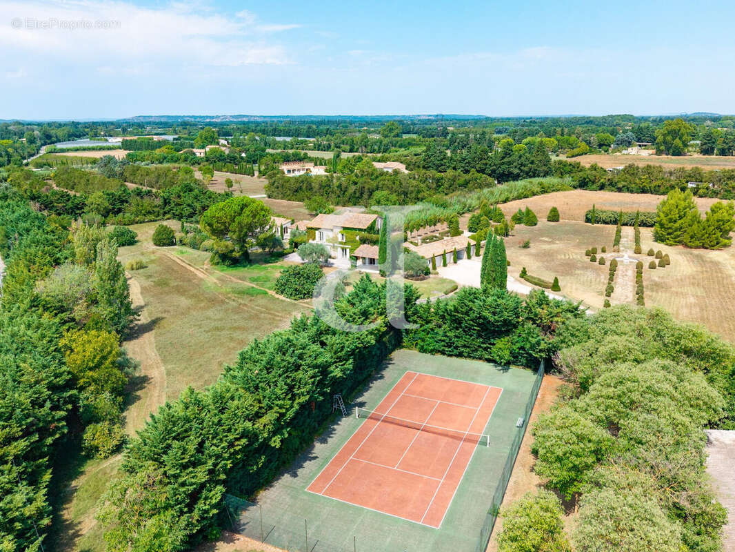 Maison 303 m² à L'isle-Sur-La-Sorgue  - photo 2