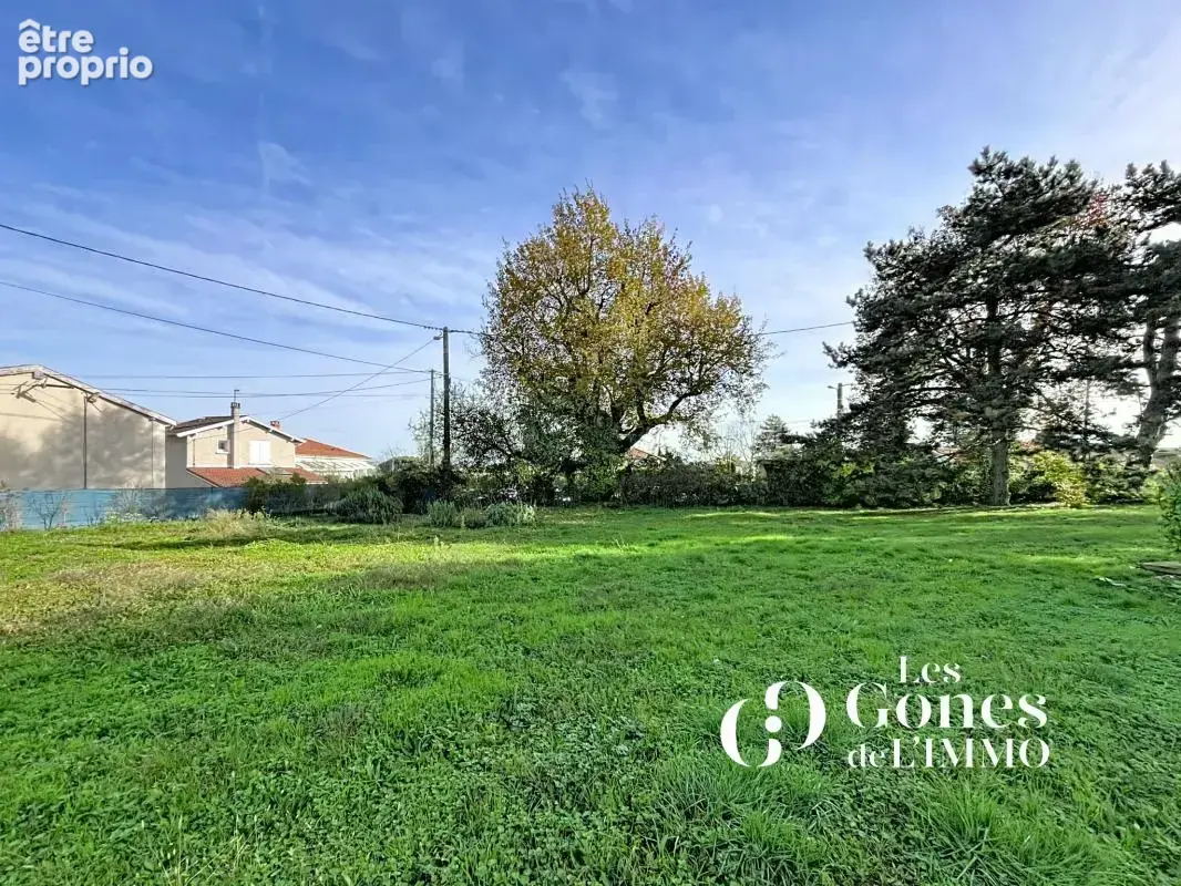 Photo Terrain à Grezieu-La-Varenne au prix de 240 000€