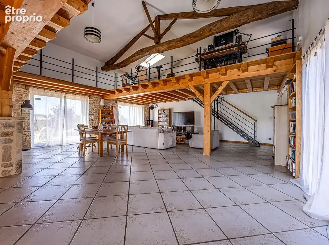 Maison avec nombreuses dépendances et grand jardin - photo 5