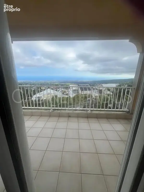 À vendre   maison t5 142 m2 environ -  tampon   450 500 € - photo 12