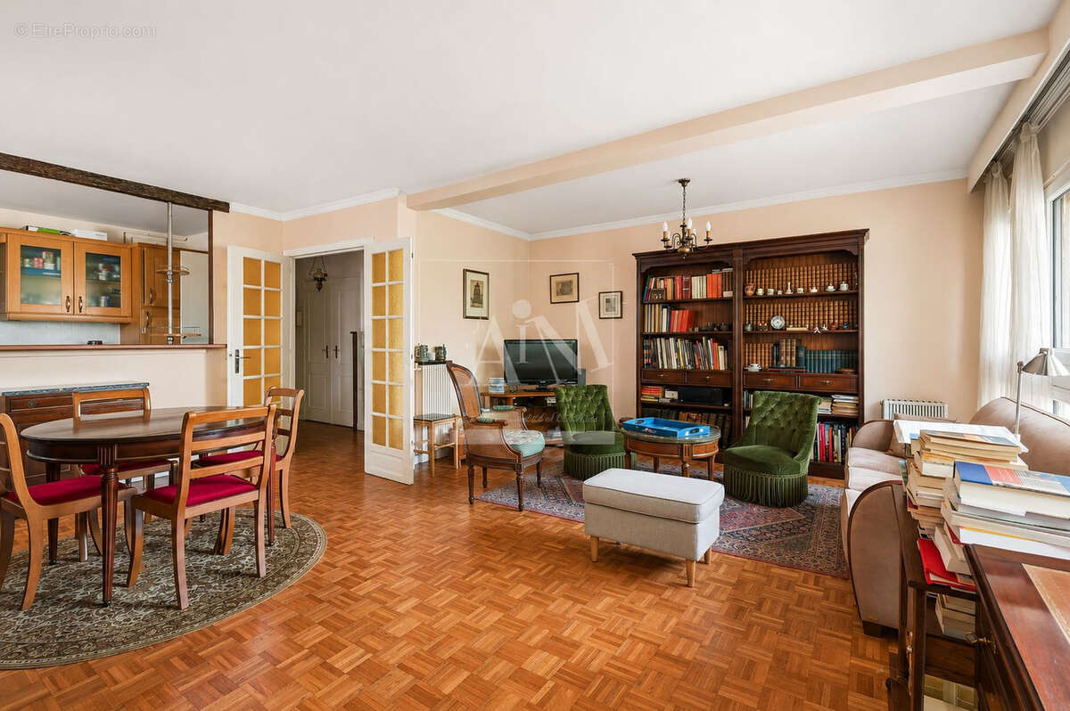 Appartement à NANTERRE