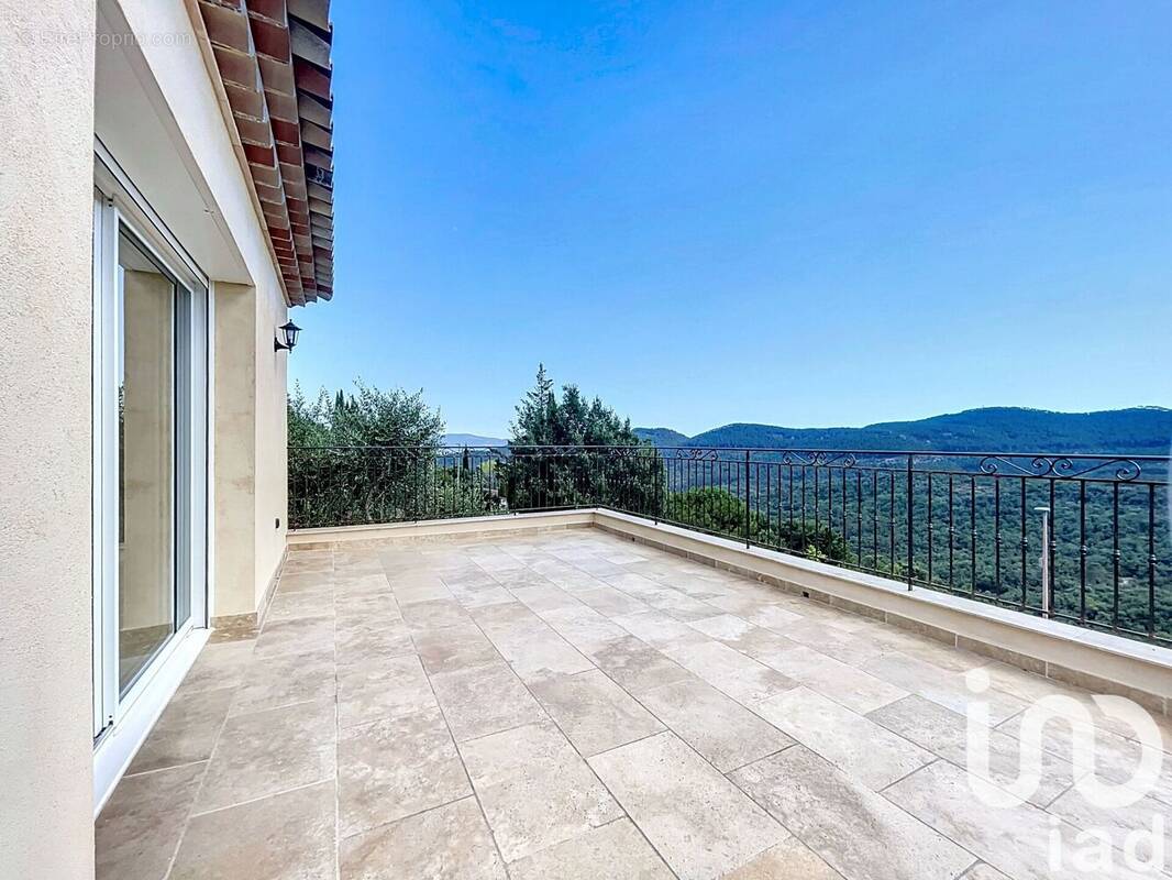 Photo 1 - Maison à BAGNOLS-EN-FORET