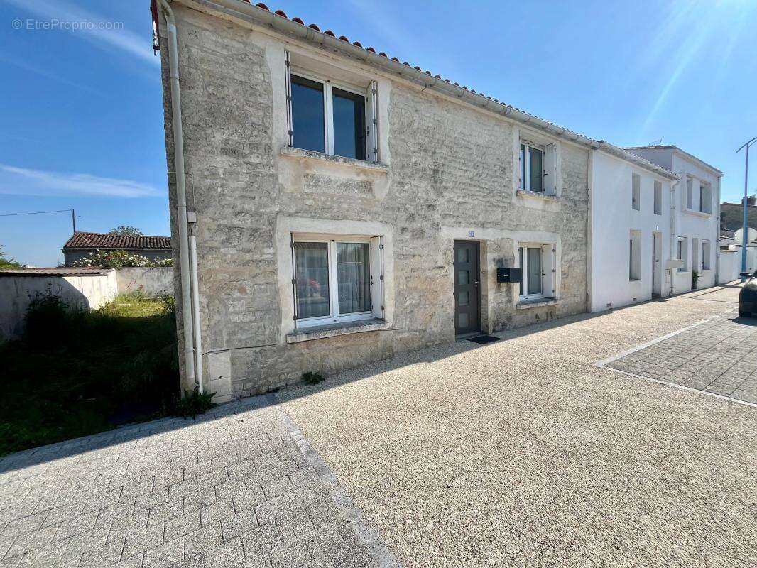 Les magnils reigniers (85) - beugne l'abbe - rarissime maison en pierres renovee 4 chambres avec jardin - photo 25