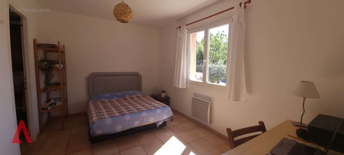 À vendre : Villa de plein pied avec piscine à deux pas du lac du Salagou ! - photo 9