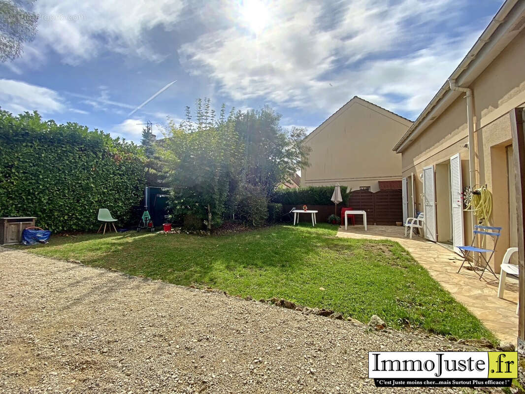 Maison à LES ESSARTS-LE-ROI