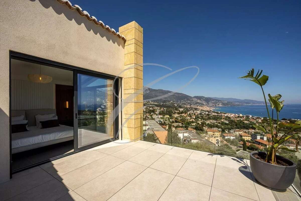 Maison à ROQUEBRUNE-CAP-MARTIN