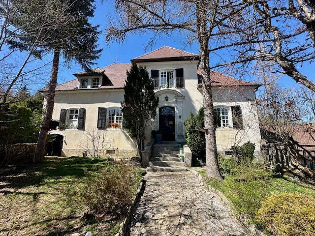 Maison à OYE-ET-PALLET