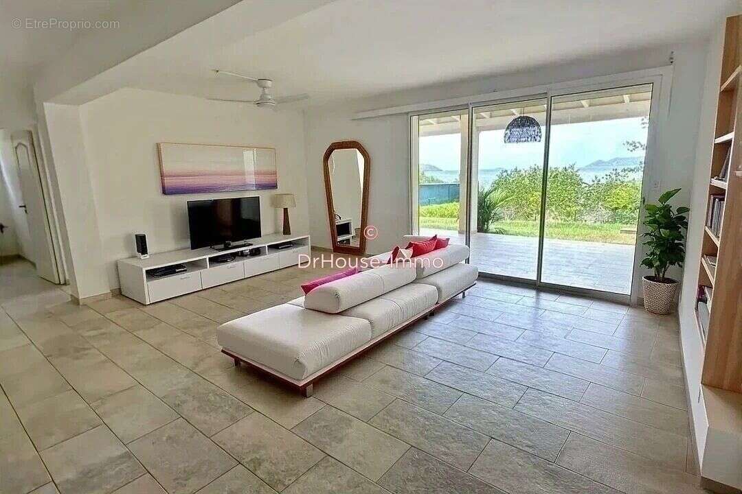 Appartement 86 m² à Le Robert  - photo 2